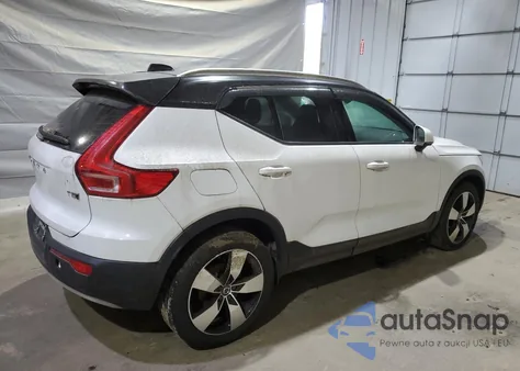 2019 Volvo Xc40 T5 Momentum z USA, uszkodzony, nr VIN YV4162UK1K2047858